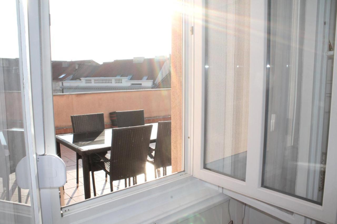 Rooftop Apartment Belgrad Exteriör bild